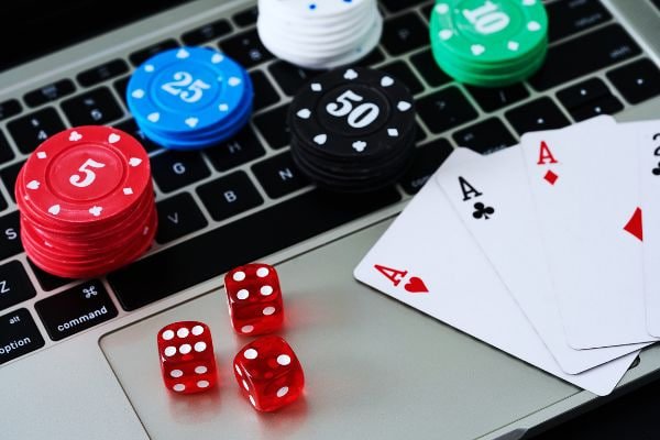 Pengguna mendaftar akun baru di aplikasi melbet